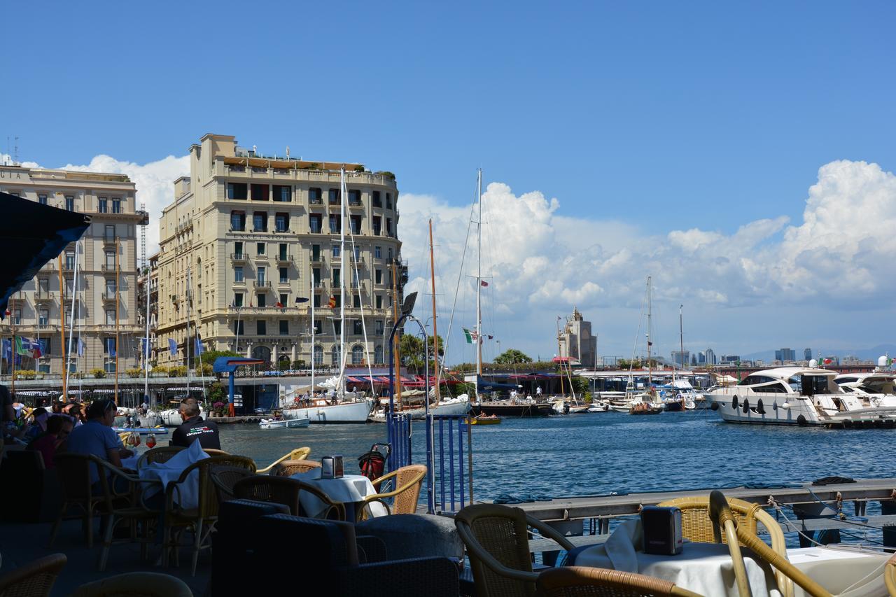 Transatlantico Nápoles Exterior foto